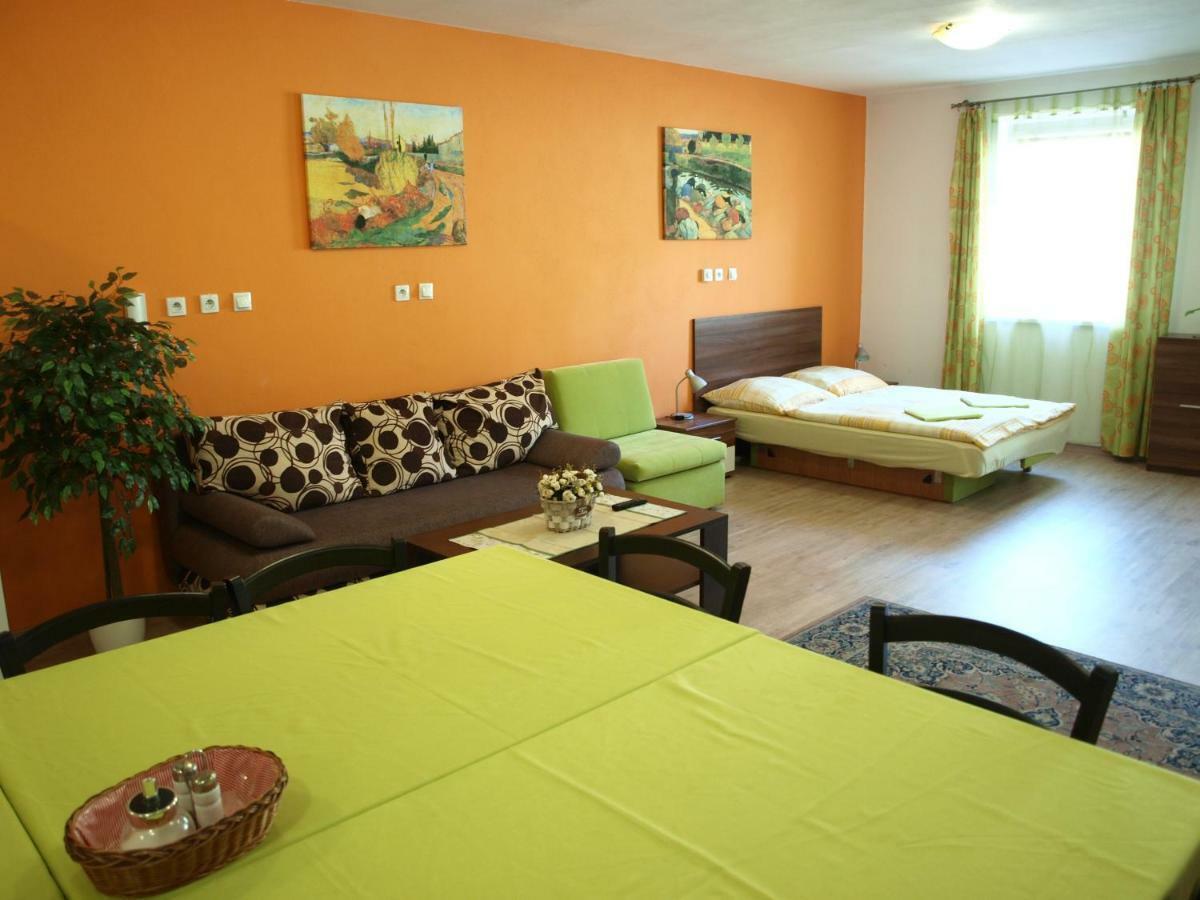 Apartmany Mia Kezmarok Ngoại thất bức ảnh